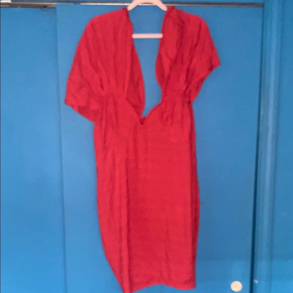Elegant Red Women's Dress from Pretty Little Thing